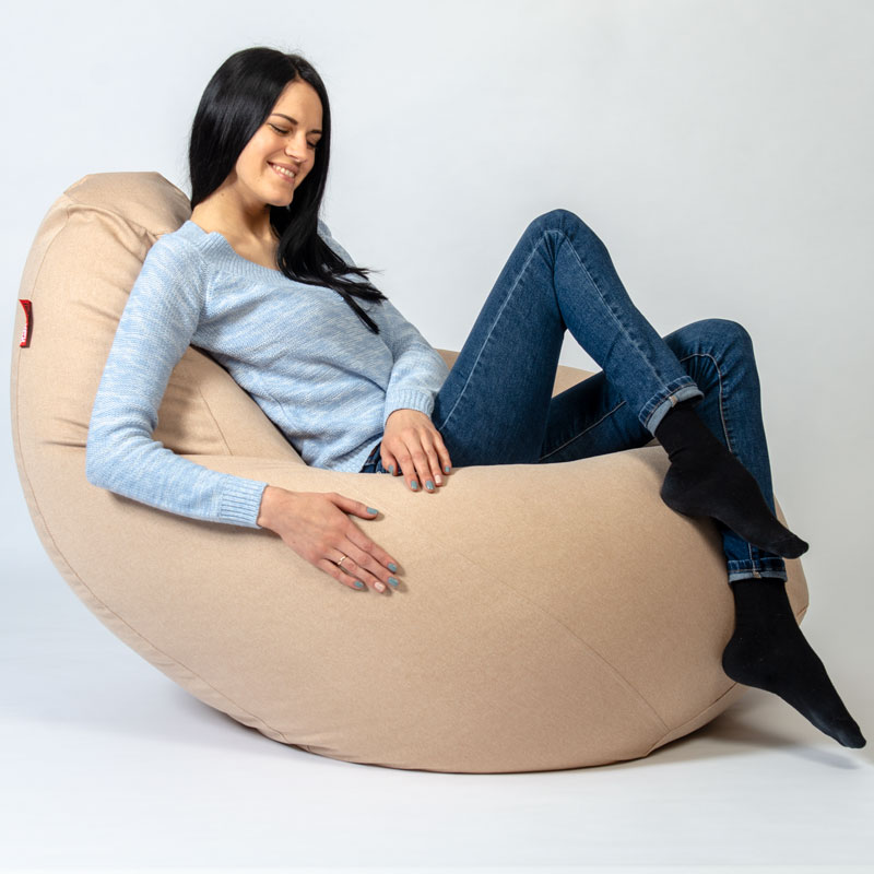 Pufs XXL COZY - Bēšs, no labā sāna- pielietojumā